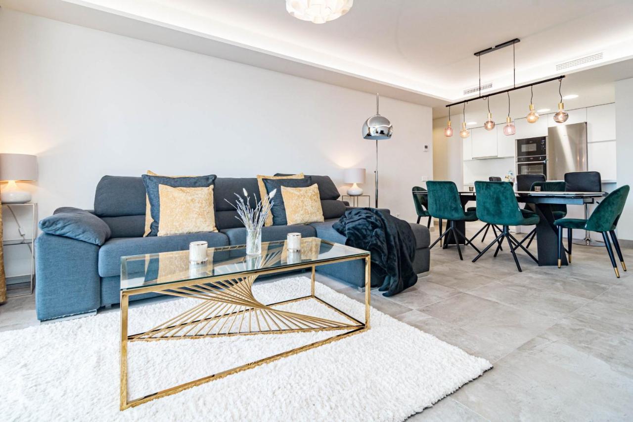 Inf45p- Modern 3 Bed Next To Apartment *