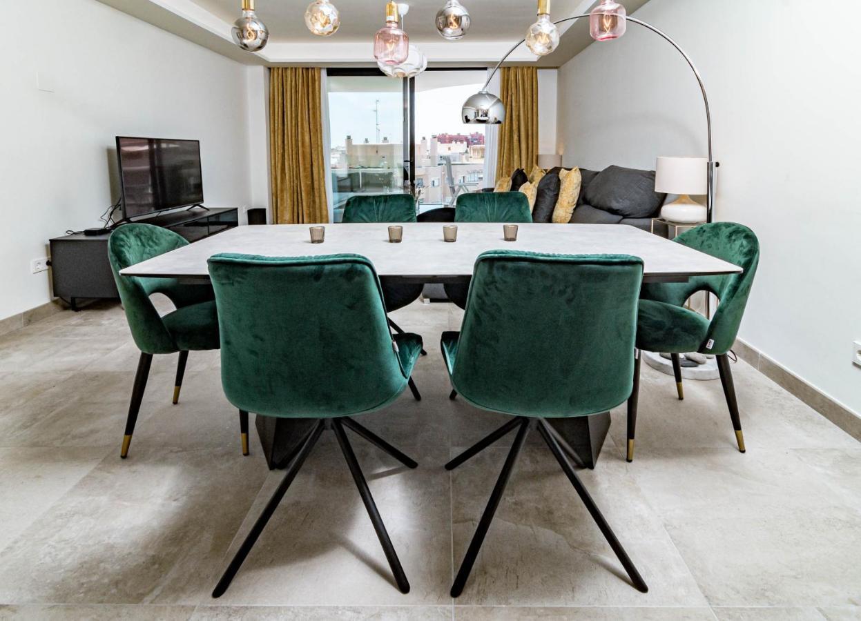 Apartment Inf45p- Modern 3 Bed Next To *